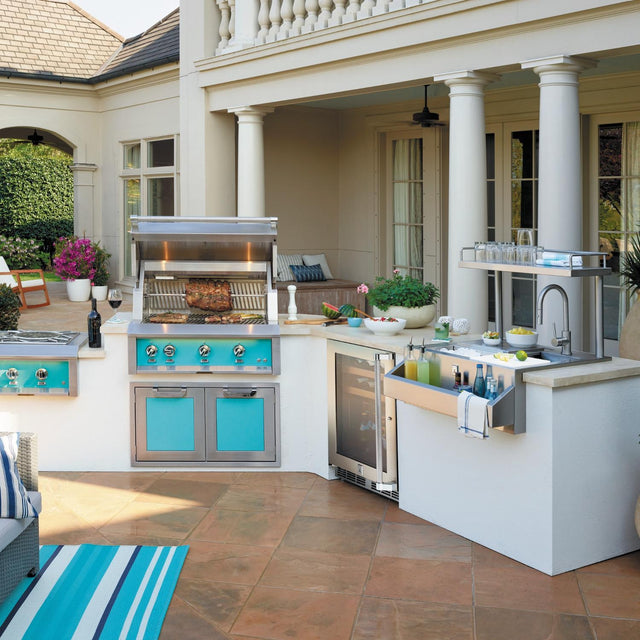 Hestan 30-Inch Refreshment Center with 30-Inch High Shelf