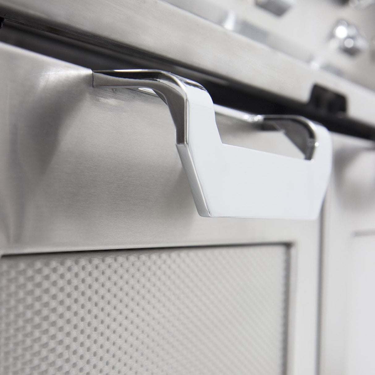 Hestan 36-Inch Natural Gas Grill W/ All Infrared Burners & Rotisserie On Double Door Tower Cart