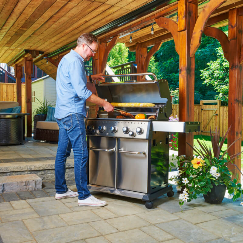 Broil King Baron S 590 PRO IR 5-Burner Gas Grill With Rotisserie & Infrared Side Burner