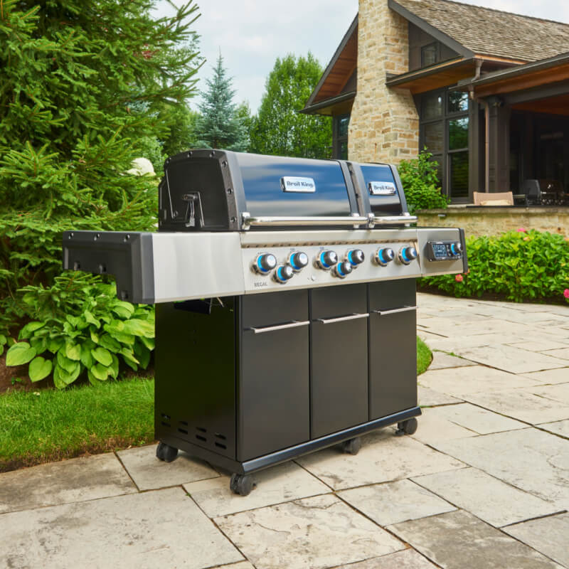Broil King Regal Q 690 Pro IR Gas Grill