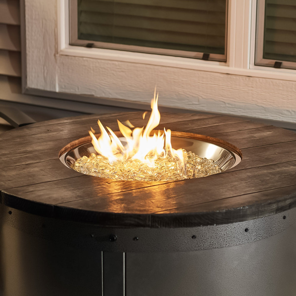 The Outdoor GreatRoom Edison Round Gas Fire Pit Table