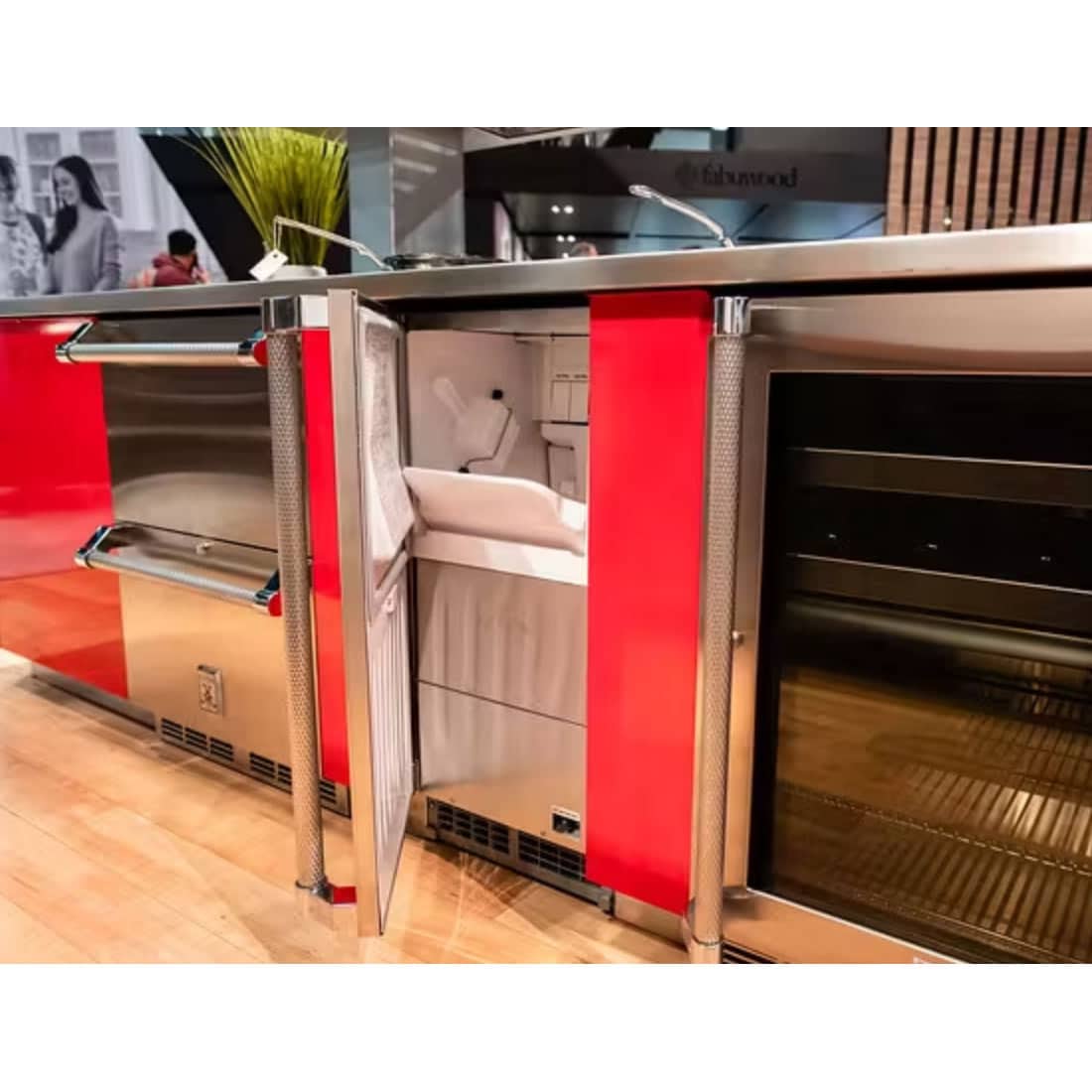 Hestan | 15" Outdoor Rated Ice Machine