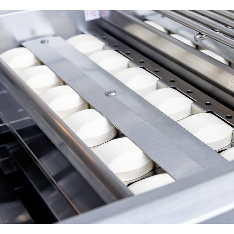 Summerset Sizzler Pro 32 Inch 4 Burner Built-In Gas Grill w. Infrared Burner