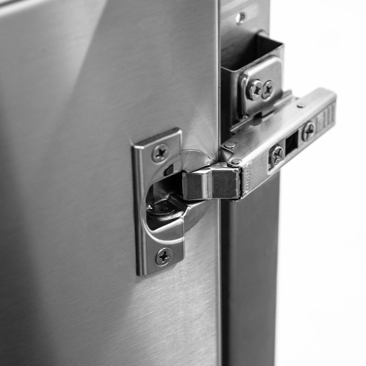 Hestan 36-Inch Propane Tank/Trash Drawer & Storage Cabinet Combo