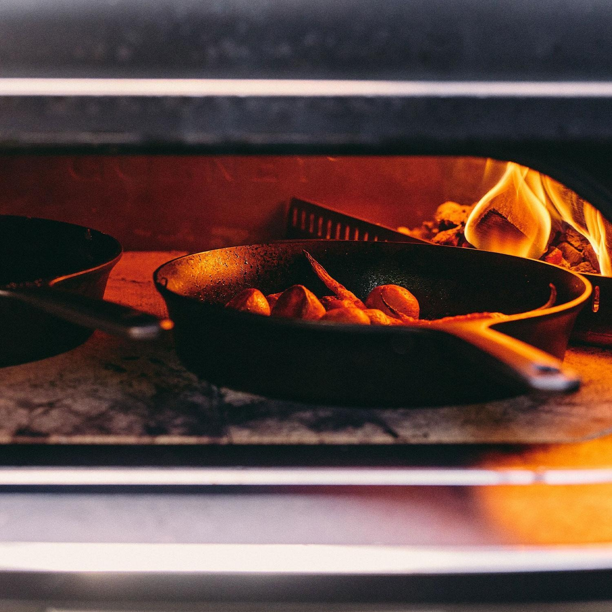 Dome XL Gen 2 Gozney Propane Pizza Oven - Off Black - GMPOBUS1825