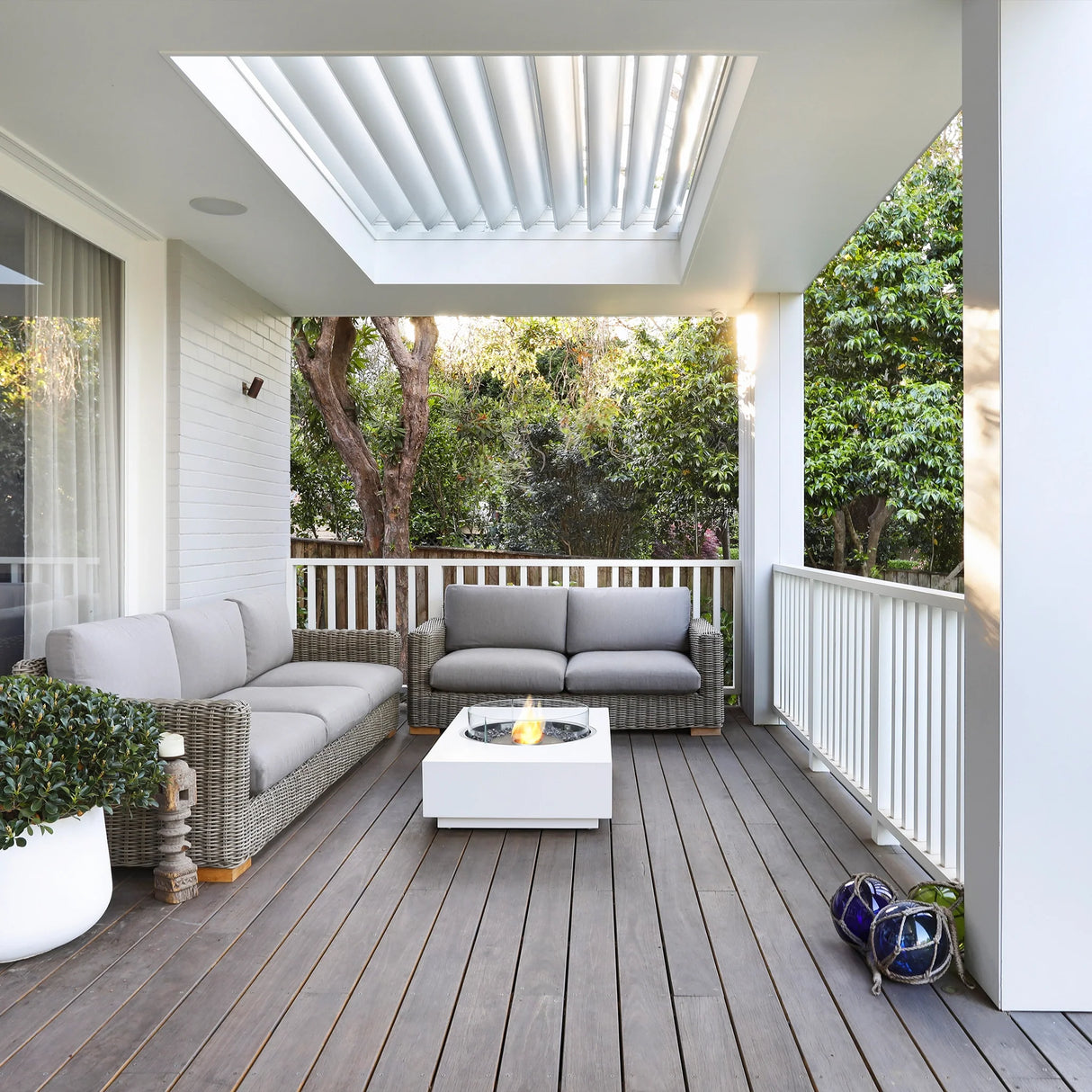 EcoSmart Fire Martini 50 Fire Pit Table