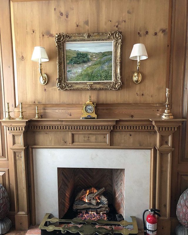 Real Fyre Charred Mountain Birch Gas Log Set with 3-Tiered G31 Burner System