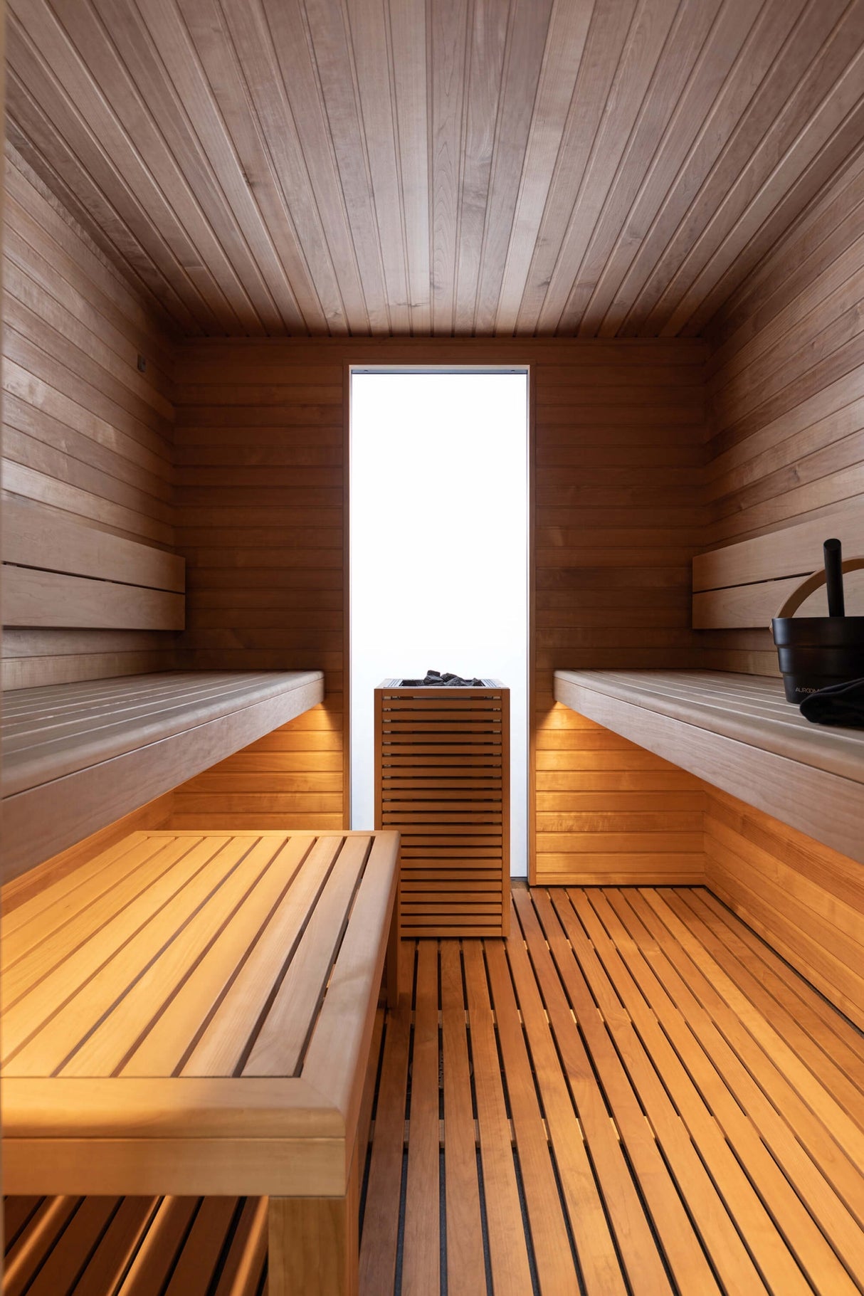 Auroom Garda Outdoor Sauna by Thermory