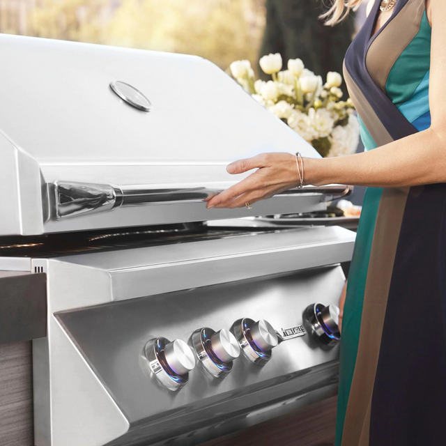 Twin Eagles 30-Inch 2-Burner Freestanding Gas Grill On Standard Cart