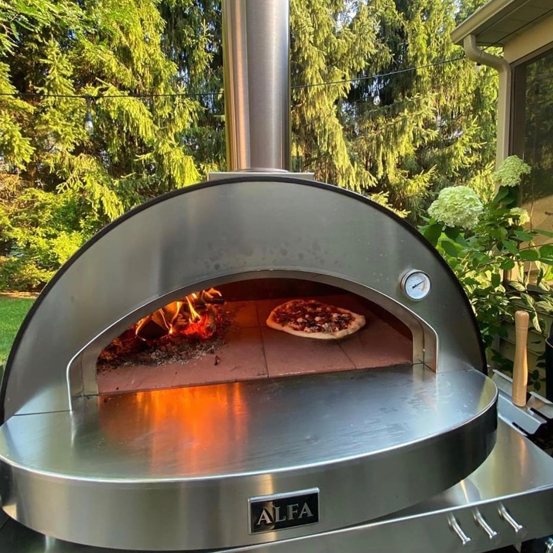 Alfa 4 Pizze 31-Inch Freestanding Outdoor Wood-Fired Pizza Oven with Base - Copper