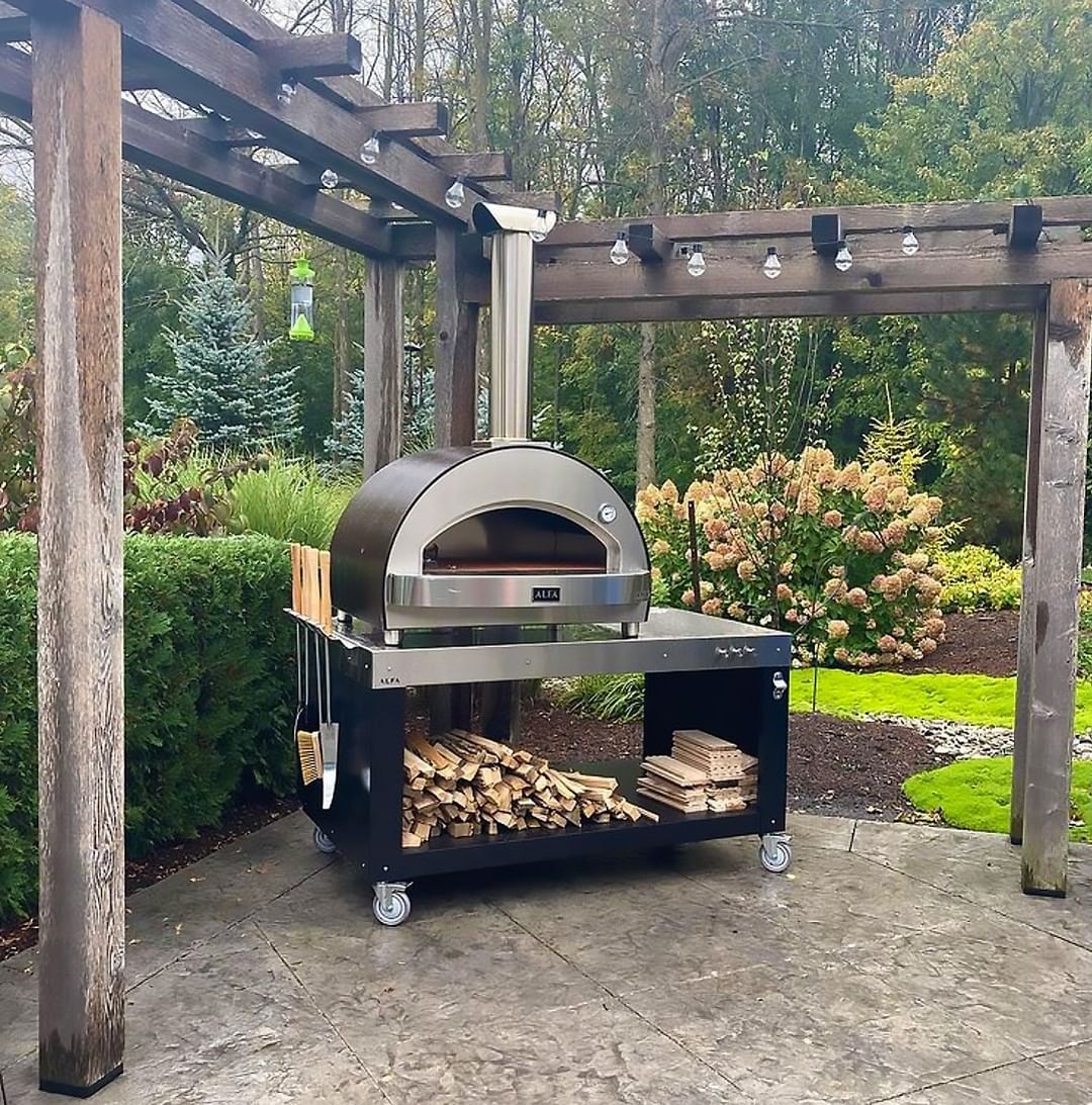 Alfa 4 Pizze 31-Inch Outdoor Wood-Fired Countertop Pizza Oven - Copper