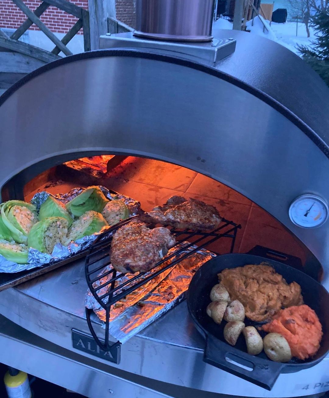 Alfa 4 Pizze 31-Inch Outdoor Wood-Fired Countertop Pizza Oven - Copper