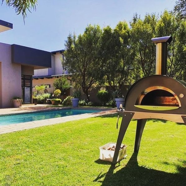 Alfa Ciao 27-Inch Freestanding Wood Fired Outdoor Pizza Oven with Base - Silver Grey