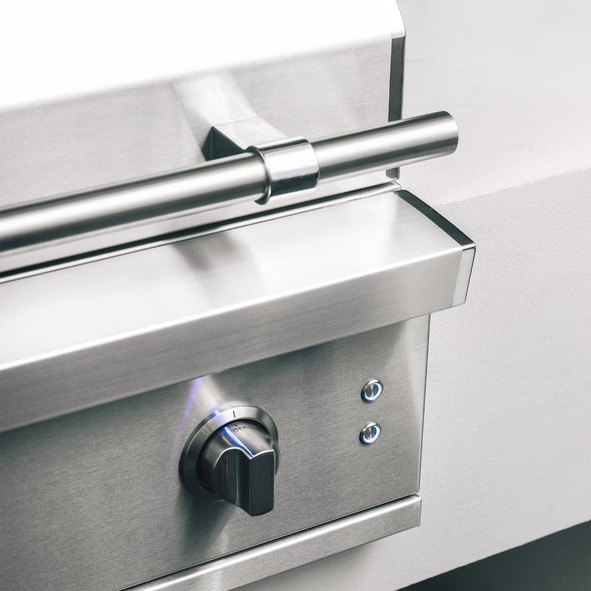 American Made Grills Atlas 36-Inch Freestanding Gas Grill with Cart