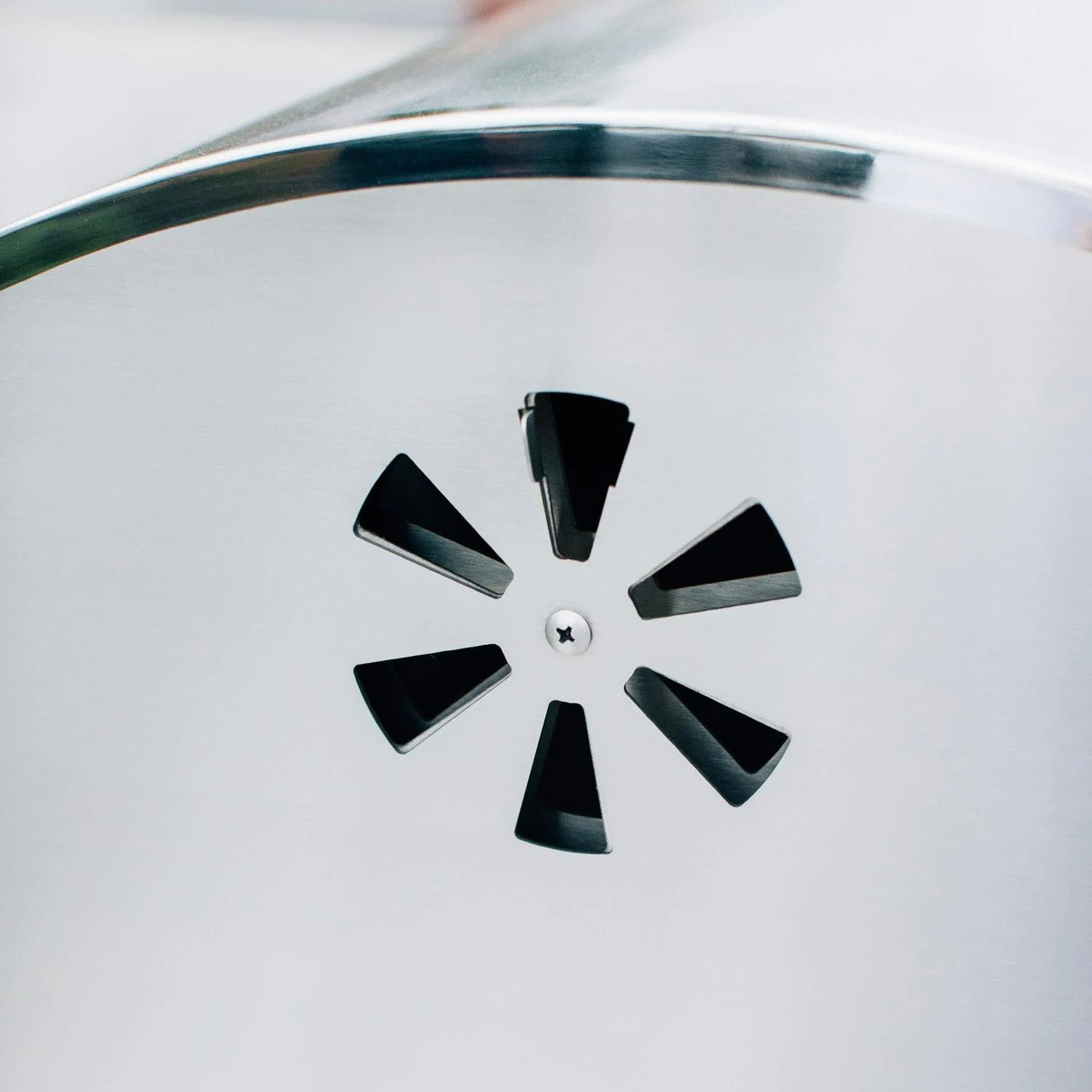 American Made Grills Encore 36-Inch Freestanding Hybrid Gas Grill with Cart