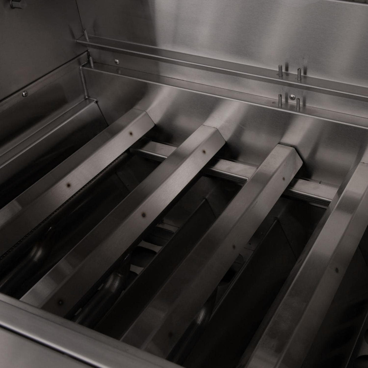 American Made Grills Muscle 36-Inch Hybrid Grill - Gas Wood & Charcoal