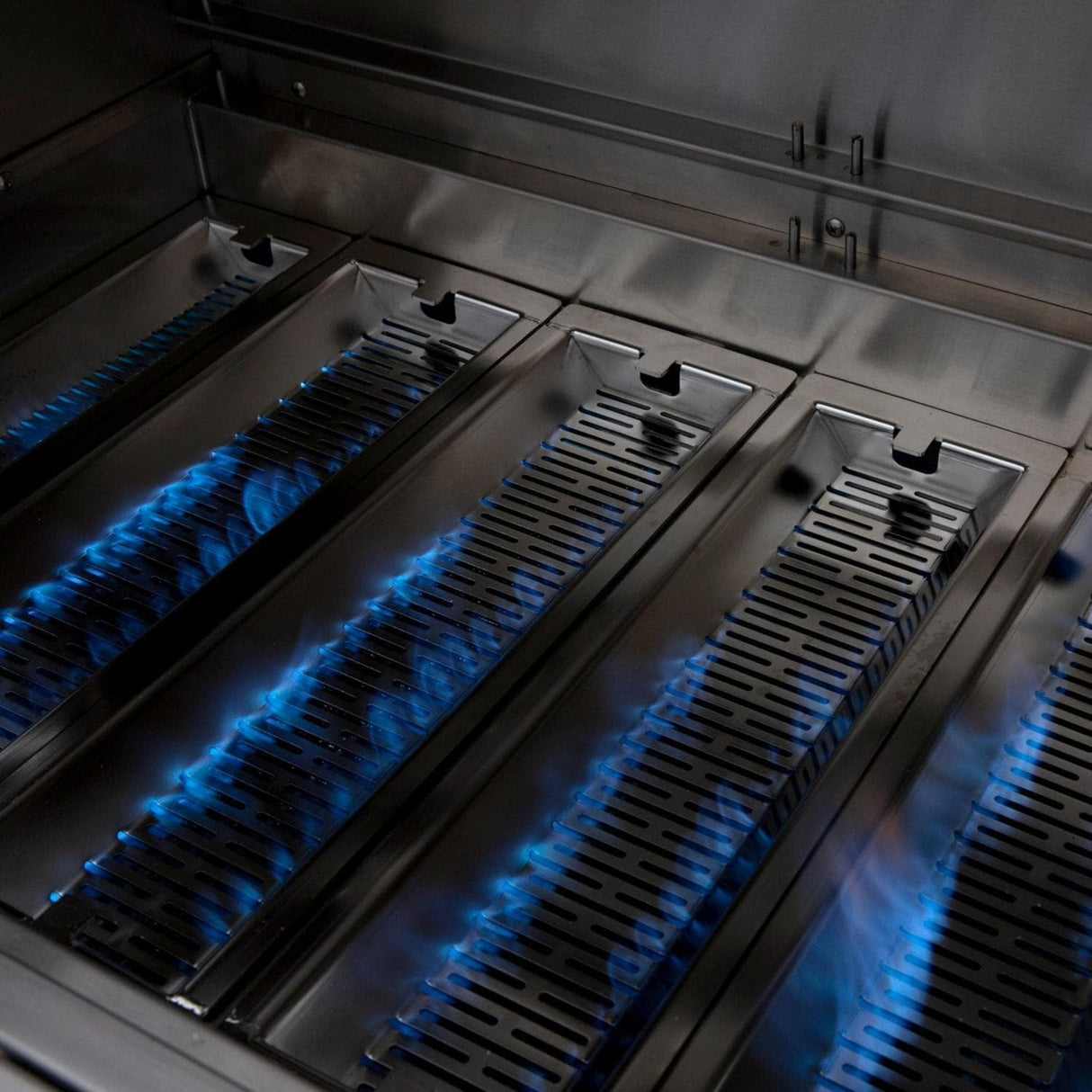 American Made Grills Muscle 54-Inch Freestanding Hybrid Grill - Natural Gas - MUSFS54-NG