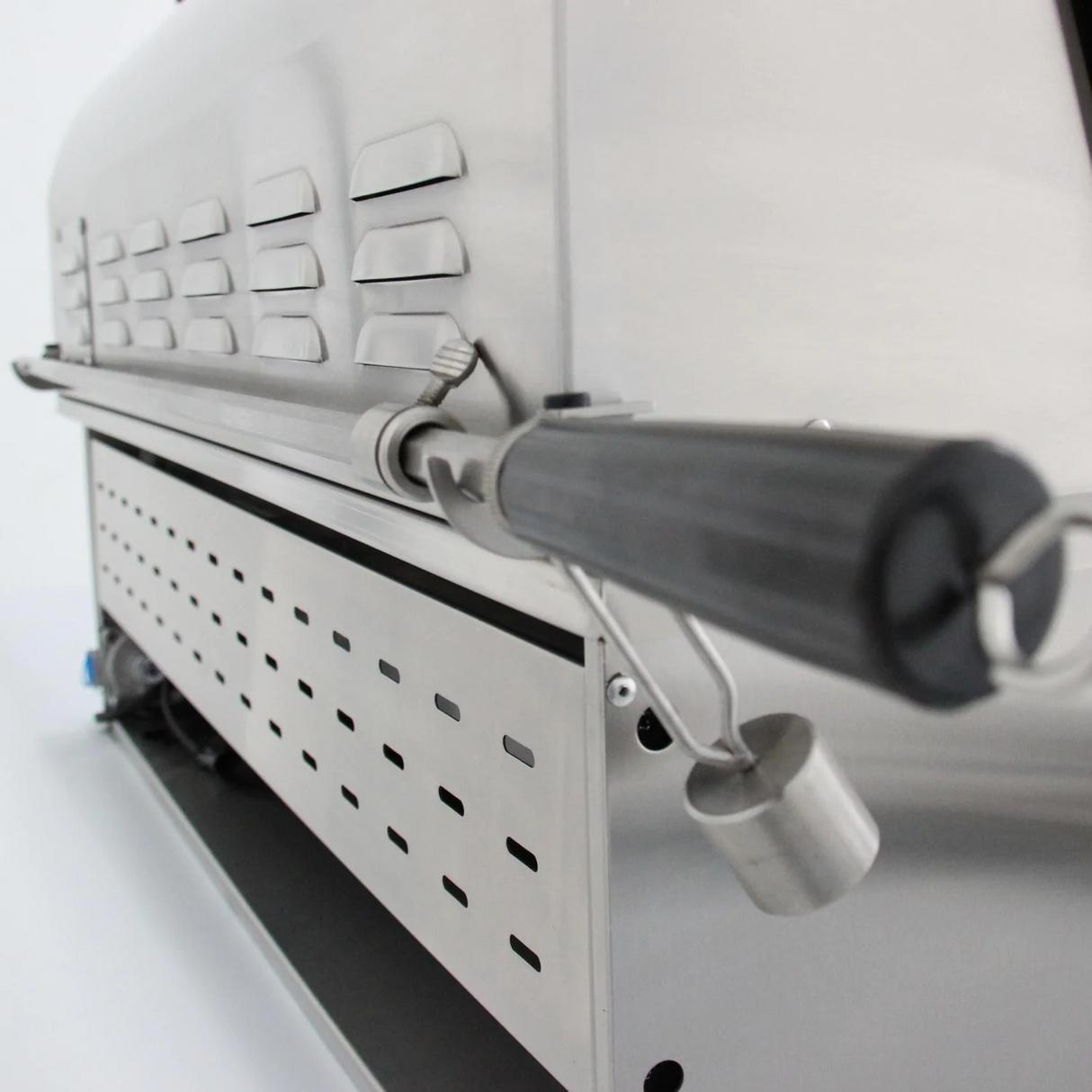 Blaze Professional LUX 34-Inch 3-Burner Freestanding Gas Grill With Rear Infrared Burner On Cart