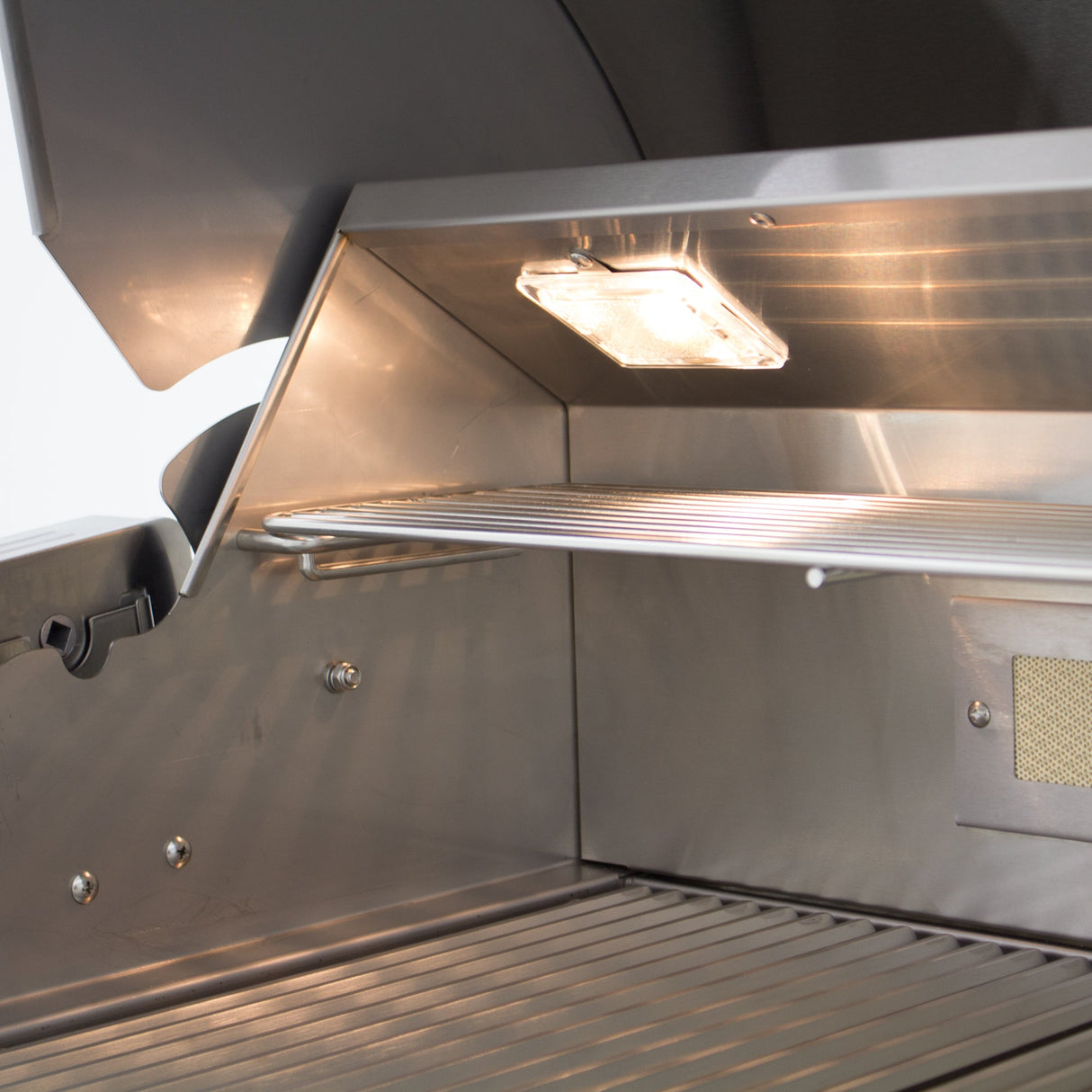 Blaze Professional LUX 44-Inch 4-Burner Built-In Gas Grill With Rear Infrared Burner