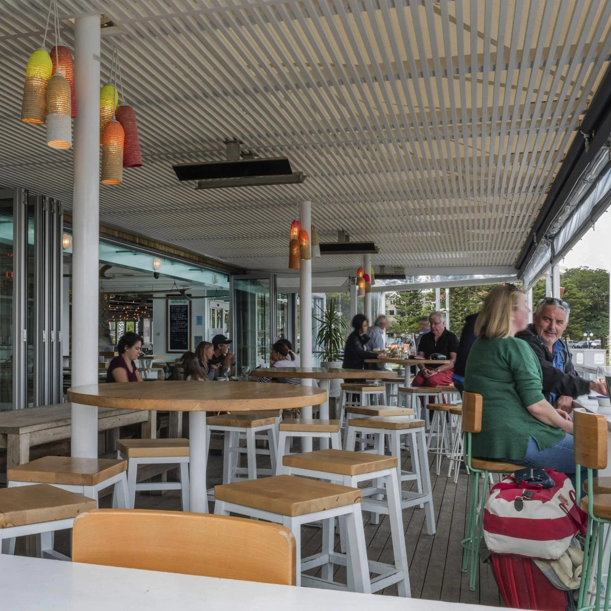 Bromic Heating Platinum Smart-Heat Series II 50-Inch 3400W 11,600 BTU 240V Electric Patio Heater - White