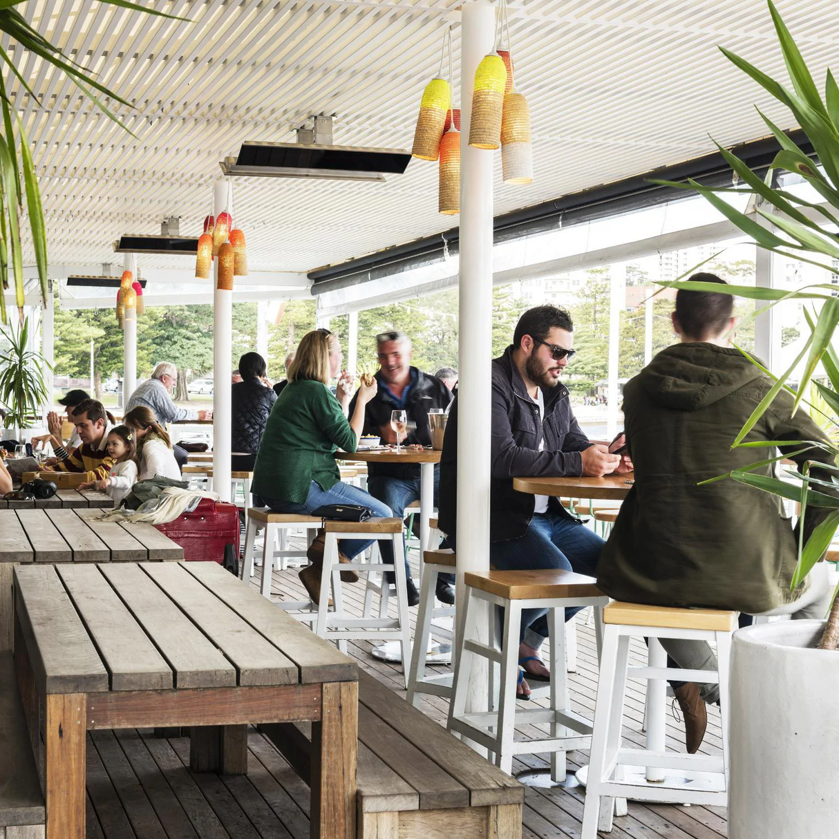 Bromic Heating Platinum Smart-Heat Series II 33-Inch 2300W 7,900 BTU 240V Electric Patio Heater - Black