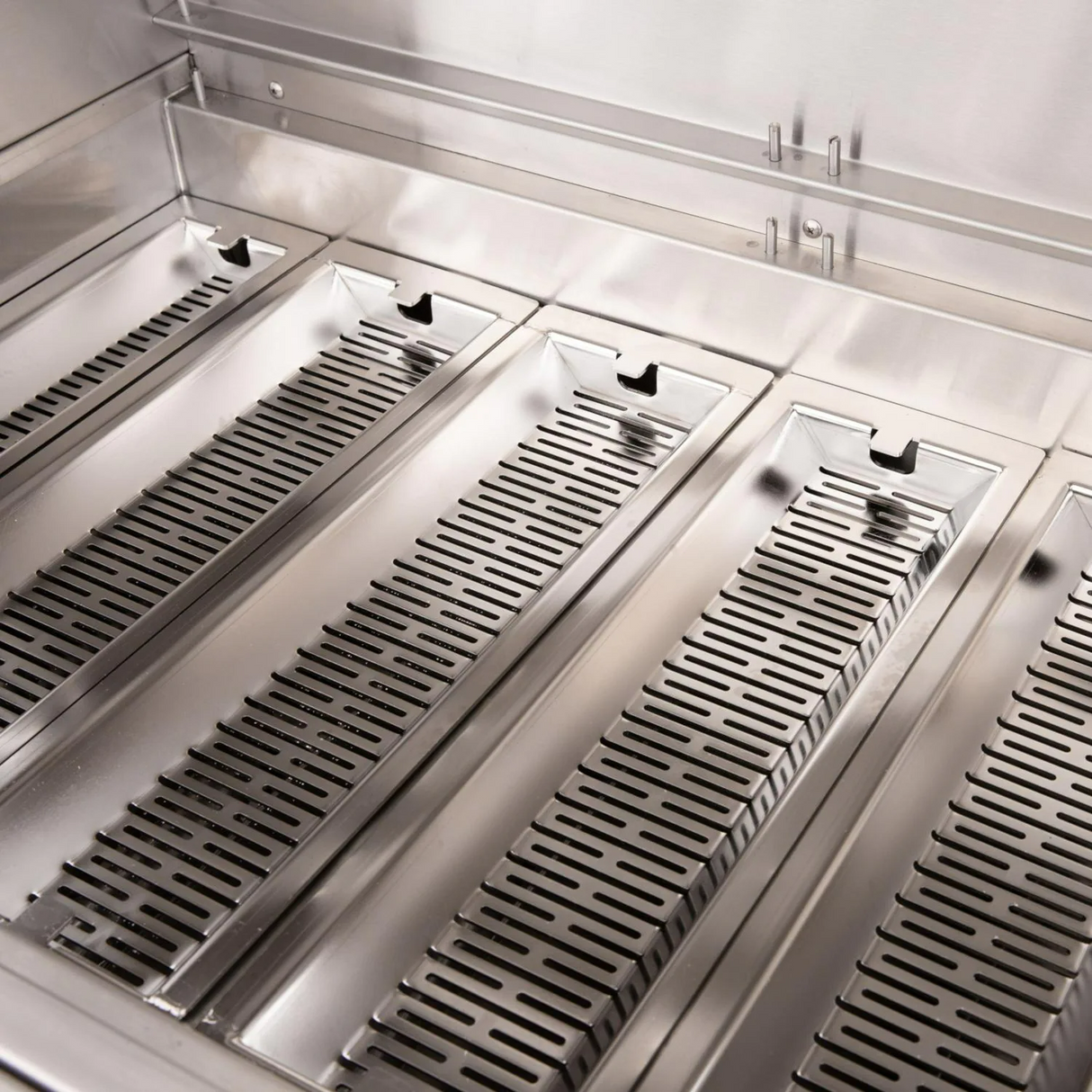 American Made Grills Muscle 54-Inch Hybrid Gas Wood Charcoal Grill