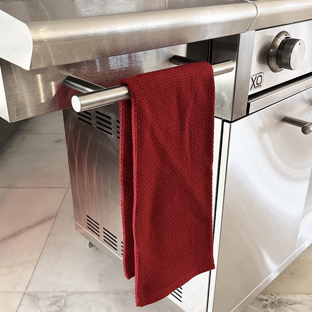 XO 40 Inch Performance XLT Freestanding Gas Grill on Cart