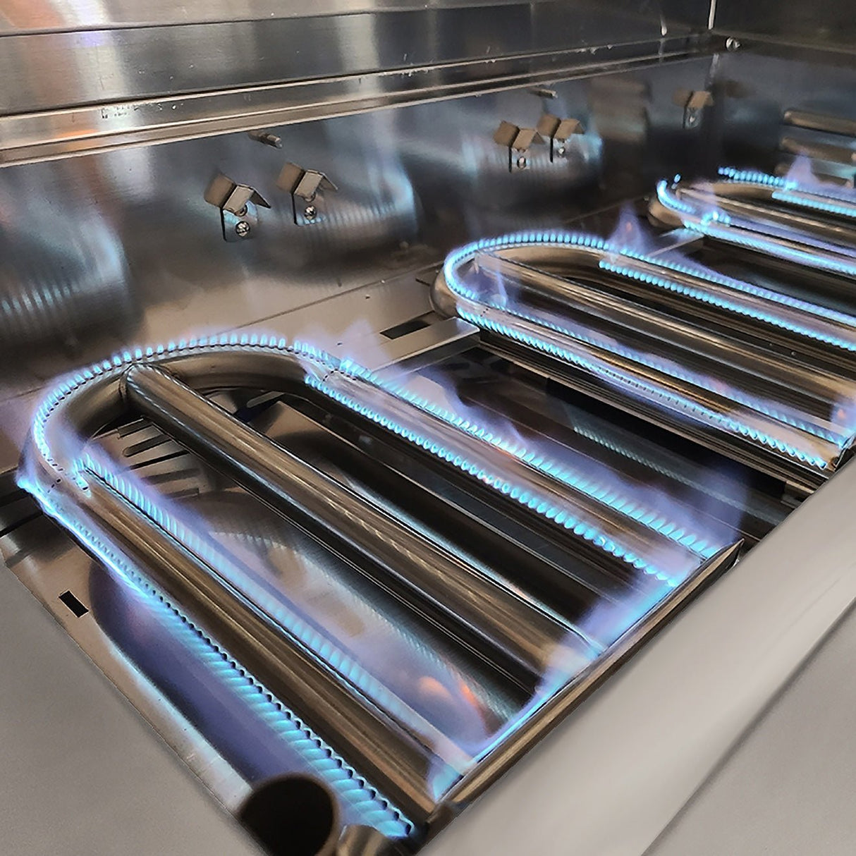 XO 40 Inch Performance XLT Freestanding Gas Grill on Cart