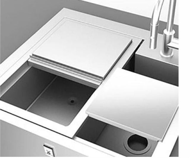 Hestan GRC30 30-Inch outdoor refreshment center angled view