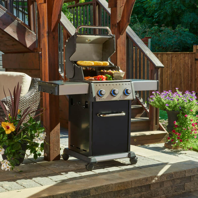 Broil King Baron 320 3-Burner Propane Gas Grill