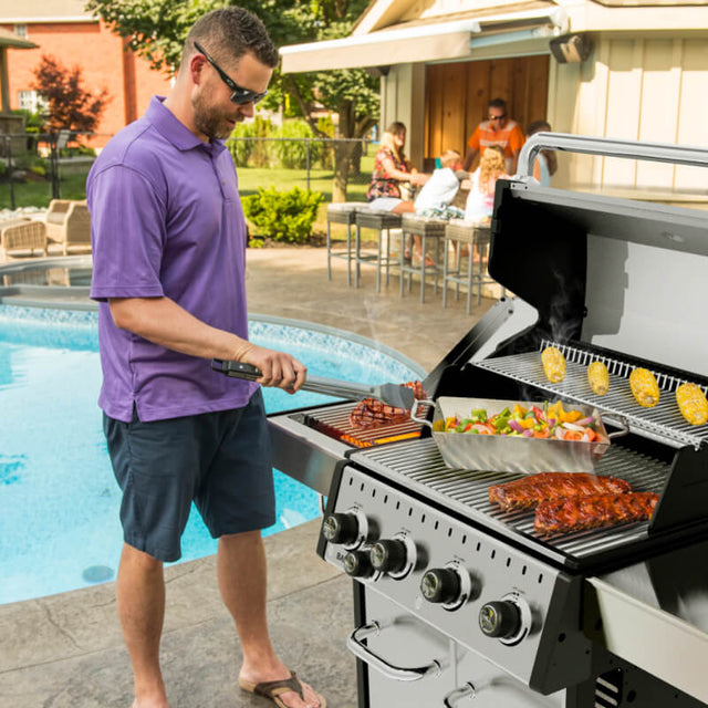 Broil King Baron S 440 PRO IR 4-Burner Gas Grill With Infrared Side Burner