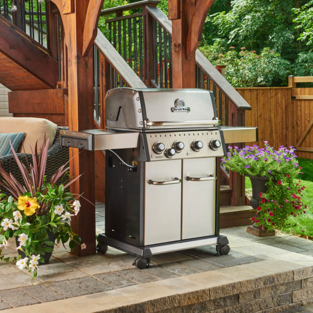 Broil King Baron S 440 PRO IR 4-Burner Gas Grill With Infrared Side Burner