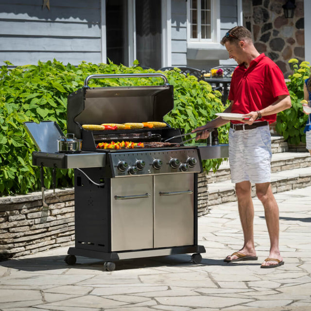 Broil King Baron S 590 PRO IR 5-Burner Gas Grill With Rotisserie & Infrared Side Burner