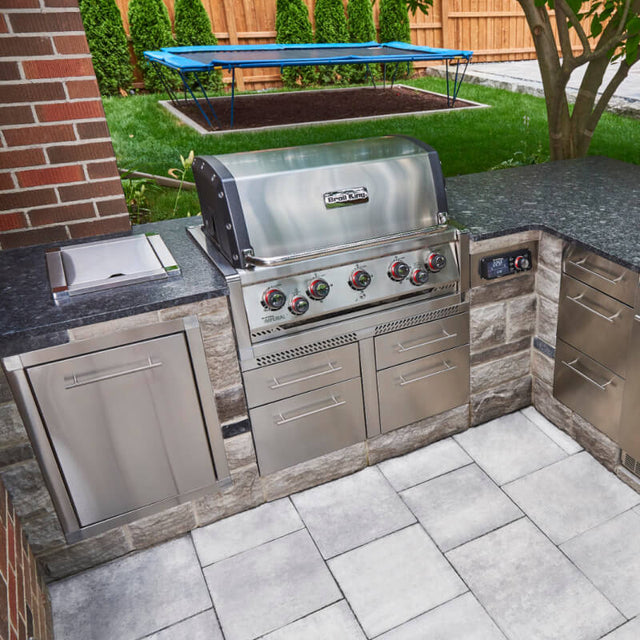 Broil King Imperial QS 590 5-Burner Built-In Propane Gas Grill