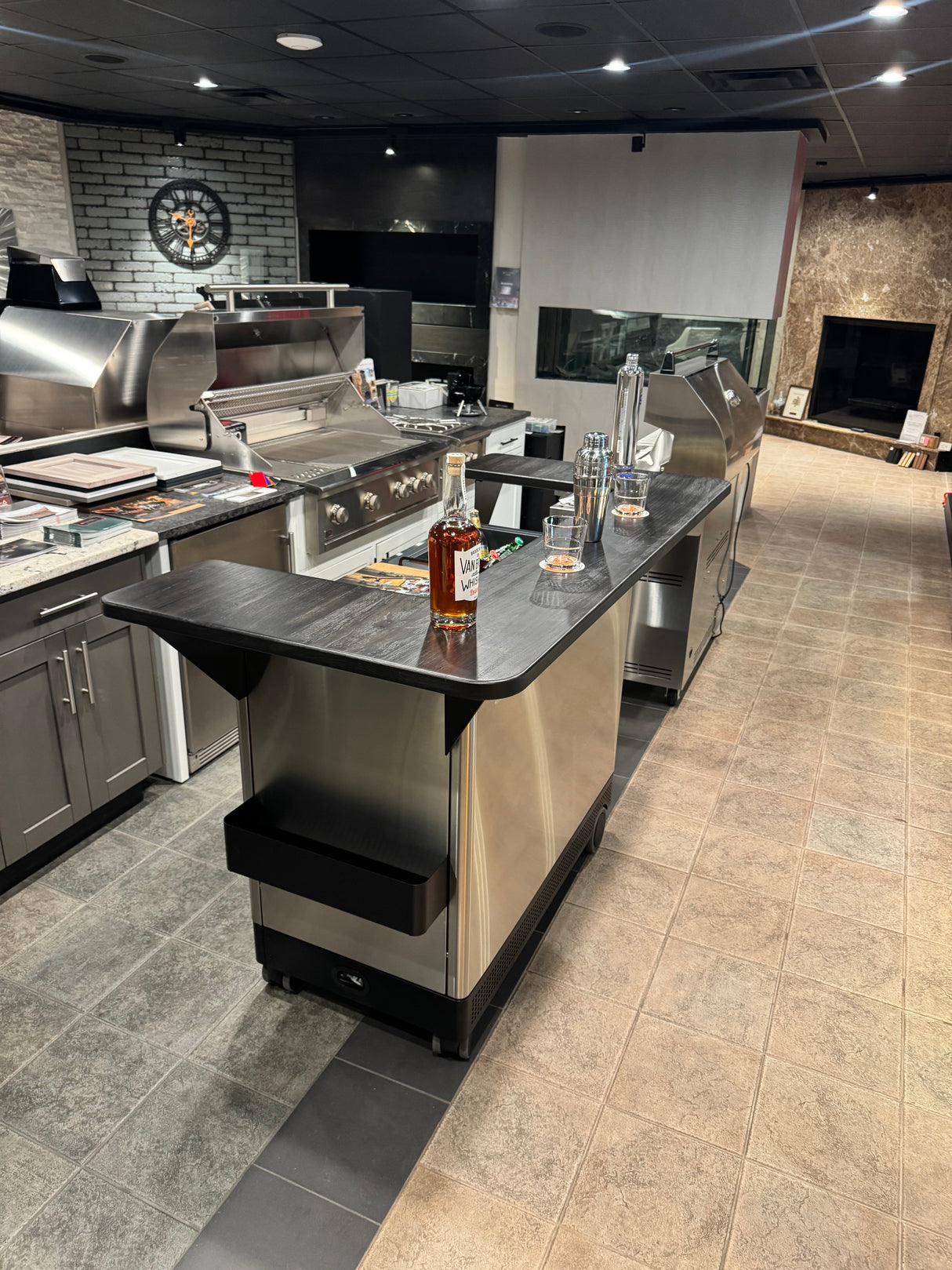 Dometic MoBar 550S Outdoor Mobile Bar with Bar Top Accessory