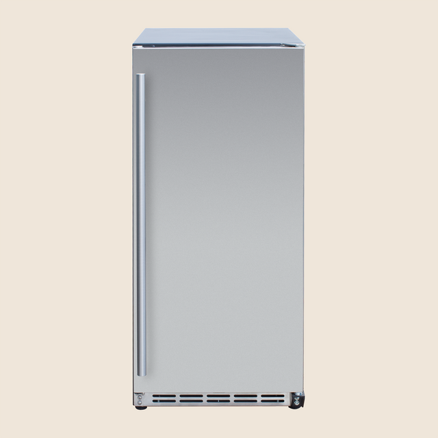 Summerset RFR-15S 15-Inch Outdoor Rated Refrigerator - front view door closed