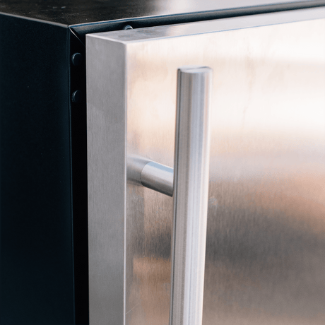 Summerset RFR-24S-A 24-Inch Outdoor Refrigerator - control panel detail