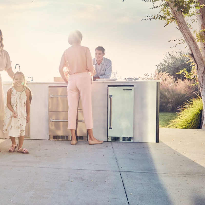 Twin Eagles 35 Lb. 15-Inch Outdoor Rated Ice Maker