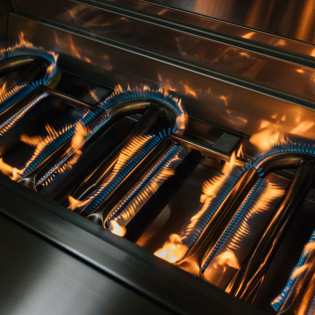 American Made Grills Atlas Grill - U-tube burners with flames