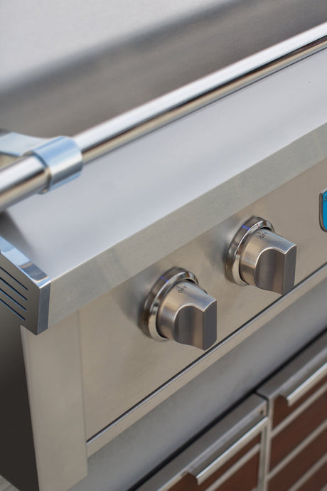 American Made Grills Estate Freedom 36-Inch Grill - handle and control knobs