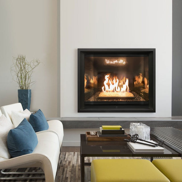 SÓLAS THIRTY8 Built-In Direct-Vent Gas Fireplace