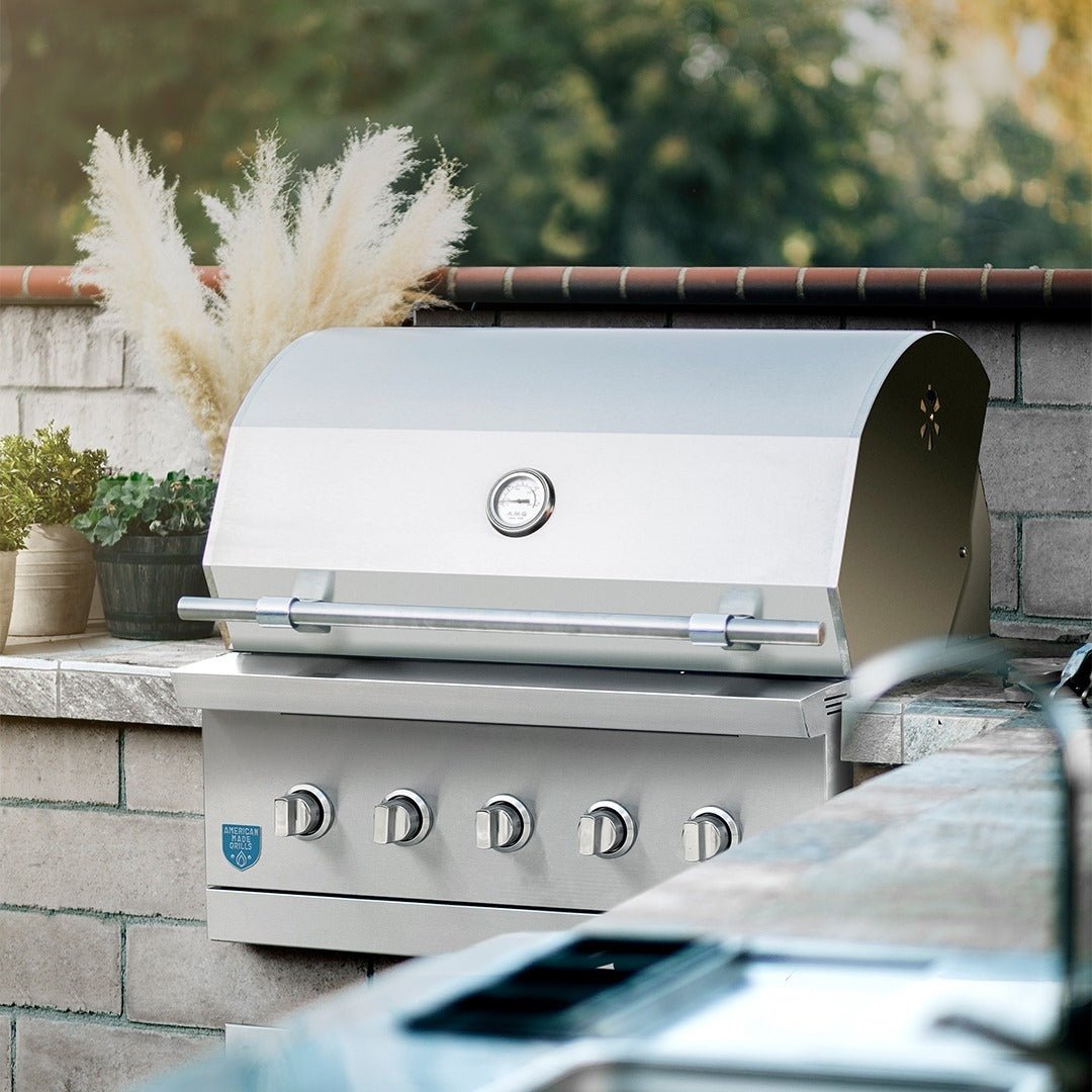 Grills with outlet gas and charcoal