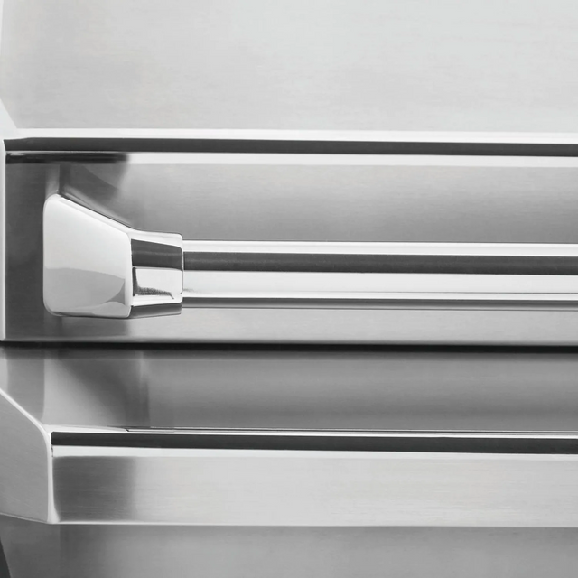 Twin Eagles 36-Inch 3-Burner Freestanding Gas Grill On Standard Cart